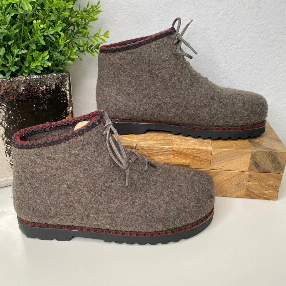 Wild‎ 'n Wooly by Stegmann Women's Gray Felt Lace-Up Ankle Boots Red Trim Size 6 - Picture 2 of 9